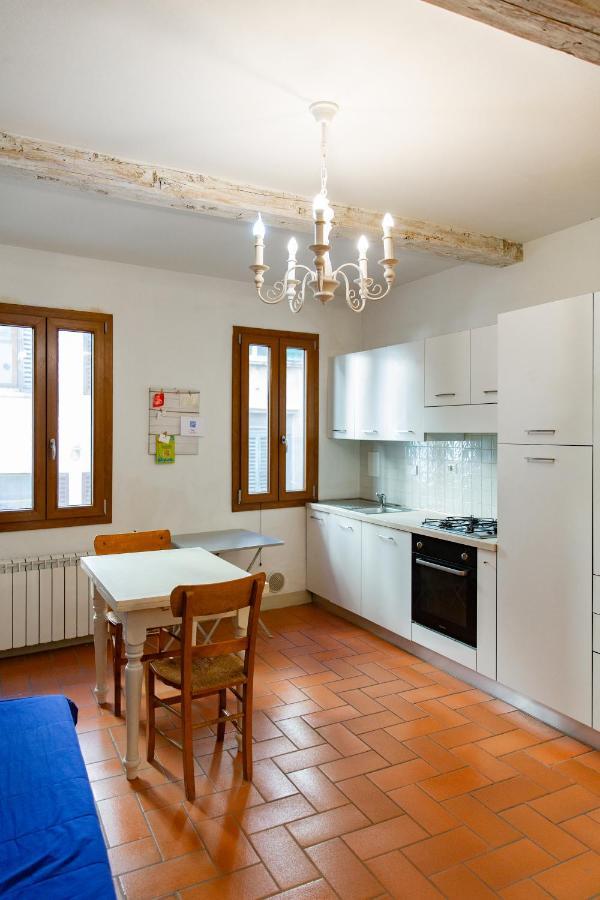 Graceful Apartment In The Heart Of Florence Luaran gambar